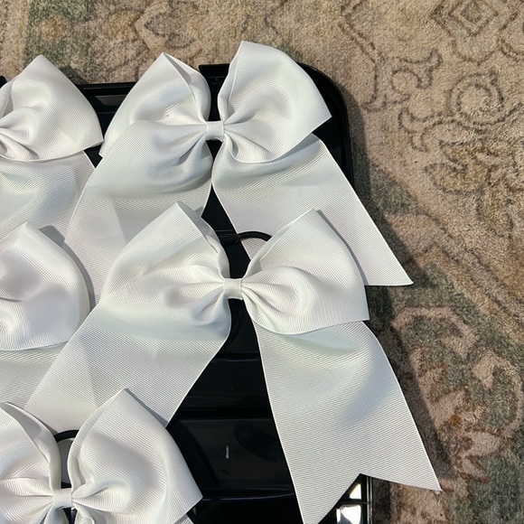 5 white bows - Picture 4 of 5